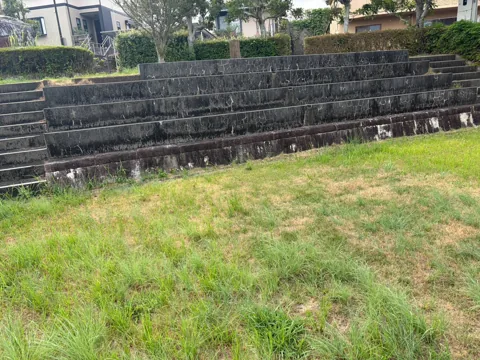 一ノ谷公園：園内をつなぐ石段