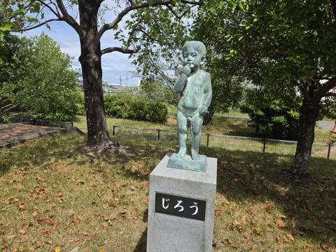 北川瀬公園：子どもの像「じろう」