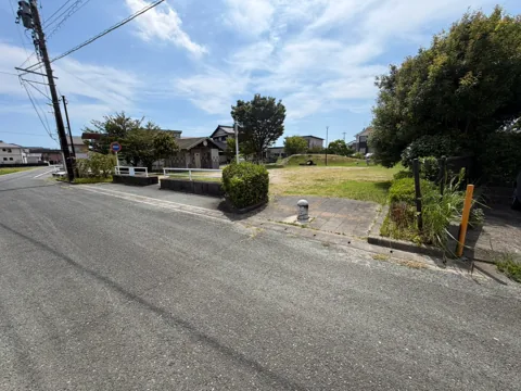 豊田赤池高見公園：住宅地の道路から見た公園周辺