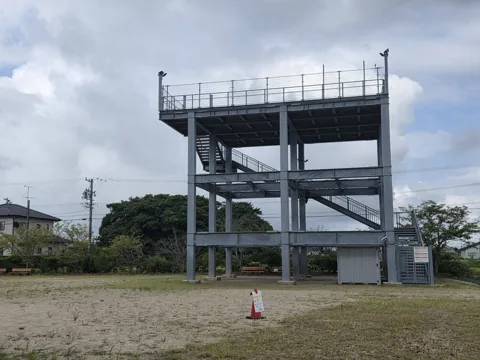 浜部農村公園：金属製の展望塔