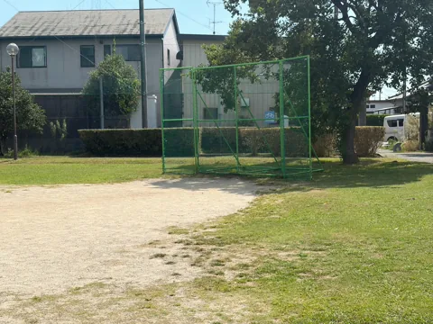 竜洋十束公園：球技広場に設置された防球フェンス